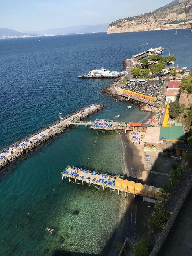 Terrazza Felicienne Διαμέρισμα Σορέντο Εξωτερικό φωτογραφία