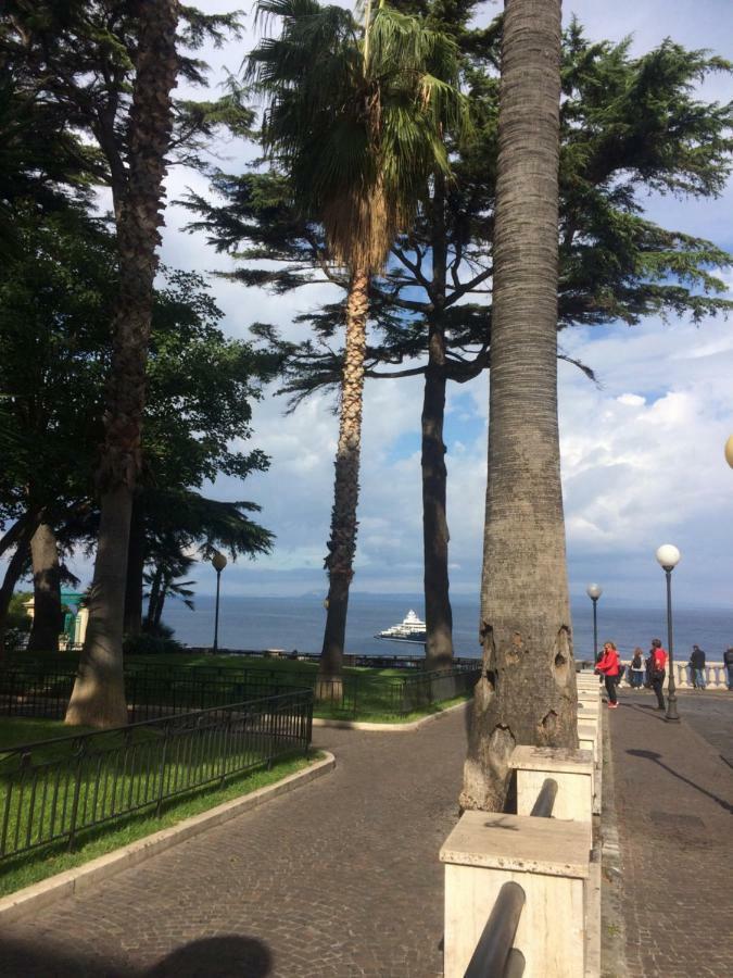 Terrazza Felicienne Διαμέρισμα Σορέντο Εξωτερικό φωτογραφία